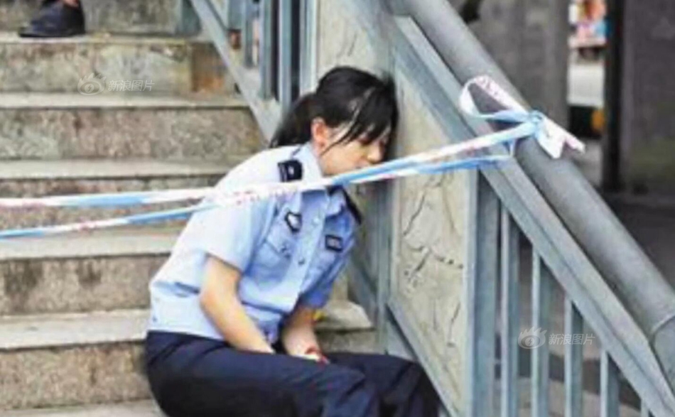 {随机关键词}